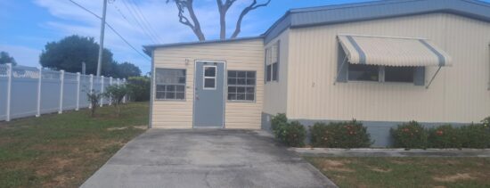 An exterior view of 2 Horseshoe Lane