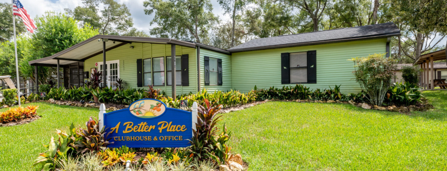 Clubhouse with sign 2023 09 14 151008 3